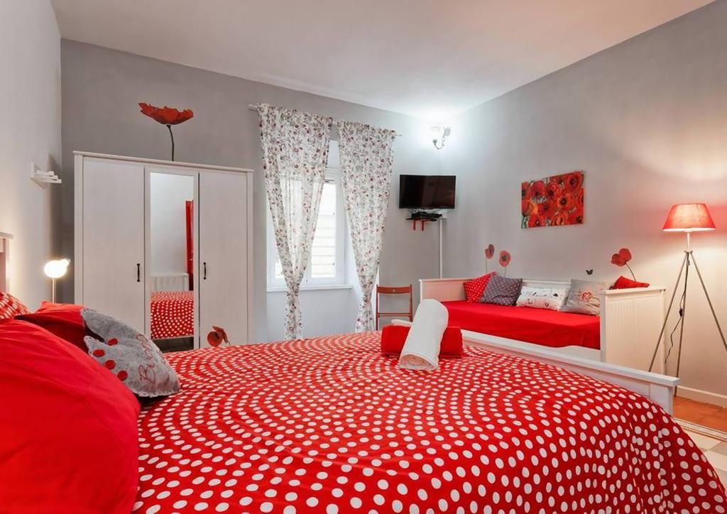 Bed And Colors Apartment Рим Стая снимка