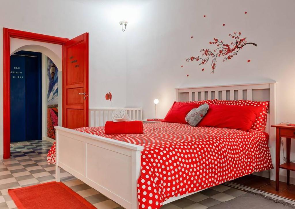 Bed And Colors Apartment Рим Стая снимка
