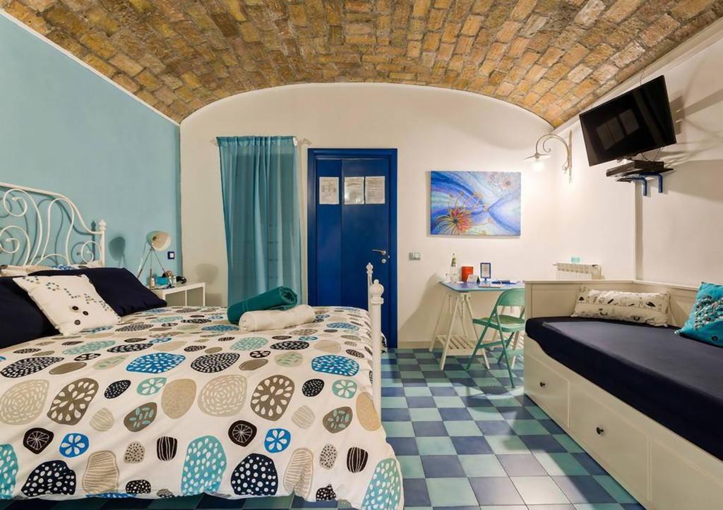 Bed And Colors Apartment Рим Стая снимка